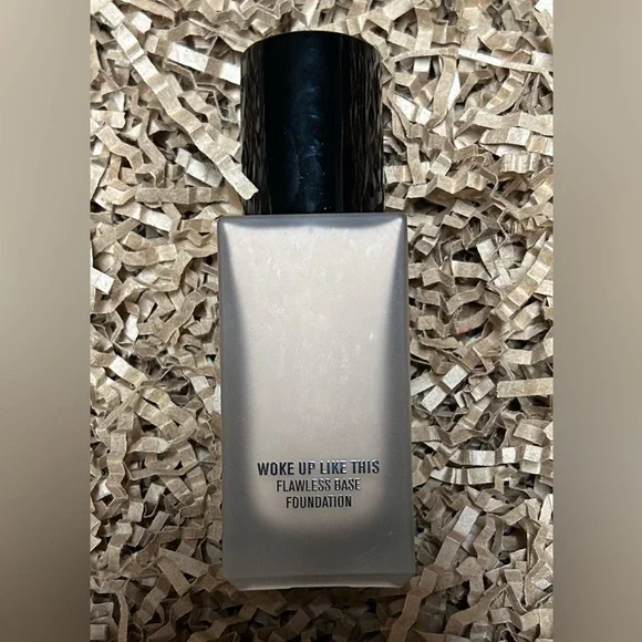 IL MAKIAGE
WOKE UP LIKE THIS Flawless Base Foundation- #35 - Picture 15 of 16